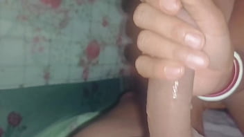 インドの女の子ディヤのボーイフレンドに乗る巨根大きなお尻