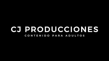 Ganoso de sexo despierto a mi hermanastra en su habitación para follarla duro (parte 1)
