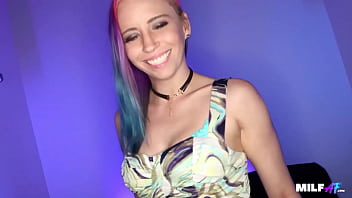 MilfAF 33 歳の熟女 NORAH NOVA 複数のオーガズム セッション
