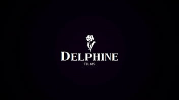 Delphine Films - ゴージャスなガブリエラ・パルトロウが目隠しをして男を誘惑