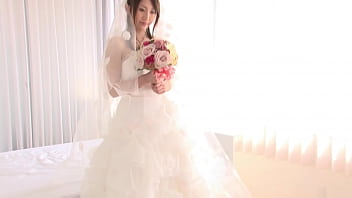日本選美皇后向您展示她如何撫摸自己以及她與男友的相處方式