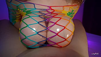 アニメの女の子は変態の夢を見る |バイラルパイズリ |リリーコティ