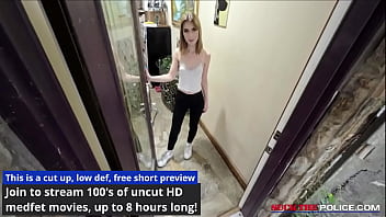 タンパのオフィスでは、デイジー・ビーンが自宅で一人で自慰行為をしているのを逮捕した後、チンコをしゃぶらされる！SuckThePolice 再アップ