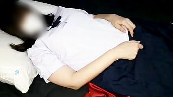巨乳の女子高生に中出し