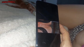 妻が上司にヌード写真を送っているところを目撃しました。彼女がどれほどエッチな女性であるかは誰もが知ることになります。