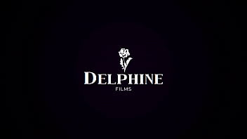 Delphine Films - セクシーな上司ヴァンナ・バルドーが従業員に支配される