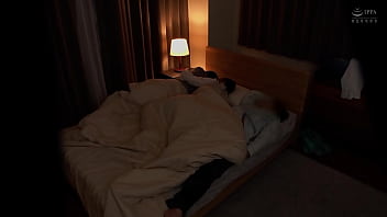 [Cuckold]섹시한 몸매를 남친앞에서 빼앗고... 생자지로 미각을 문지른다. 더 이상 멈출 수 없는 그녀는 남성을 초대하는 아름다운 엉덩이에 생 자지를 삽입합니다... [Voyeur]. 가슴 젖 유방 작은 구멍 가슴 섹스 섹스/섹스 솔직한 구멍 일반 비트