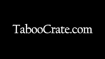 カップルがベビーシッターを雇ってめちゃくちゃな空想を繰り広げる - ココ・ラブロック、ペニー・バーバー、セス・ギャンブル