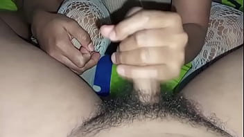 が自分のペニスをしゃぶるのは本当に気持ちいいと誓います