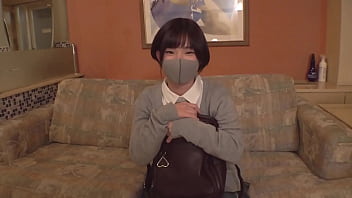 見た目若すぎちっちゃすぎ脱法○リ！彼氏よりガチャのほうが大事！妊娠と引き換えに軍資金ゲット！【らん(1●)】 Part1