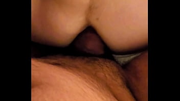 ぽっちゃり熟女妻とのアナルセックス。コメント歓迎です。
