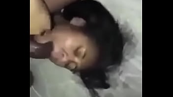 逆さまの顔が黒人黒人妻を犯す