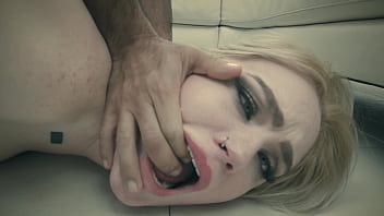 淫らな金髪のグレタ・フォスが激しいDP / DAPグループセックス中に小便を飲み干すSZ3019（おしっこ）