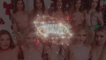 Gonzo.com クリスマス 2022 - フルバージョン - 10人のアナル好き美女がクリスマスを激しい異人種間のアナルファック乱交で祝う SZ2959