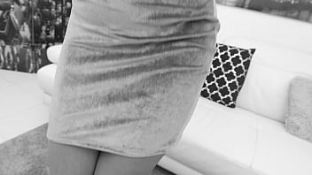 ホットな MILF キヌスキーが 3on1 異人種間 DP でハメ撮りにようこそ SZ2790