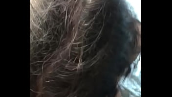 ディックが大きすぎて彼女はそれを扱えない