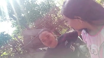 生まれたばかりの親友とセックスすることほどエキゾチックなことはありません。初めてレズビアンのセックスを経験しましたが、それが大好きでした