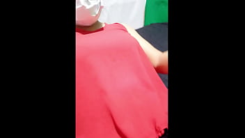 彼女はいつも魅惑的でとてもホットでした!!義理の妹のふしだらな女が、自家製ポルノを作るために私の部屋を貸してほしいと頼んだ、本物のポルノ義理の妹、締まったピンク色の膣が素敵だ