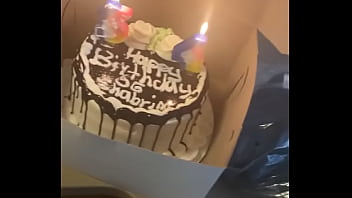 シャブリムさん、お誕生日おめでとうございます、あなたは 34 歳です!