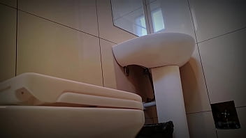毛むくじゃらの貝殻の放尿のぞき