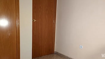 アジアの大学生が監督を誘惑して熱くセックス！ [私のアジアのおもちゃ]