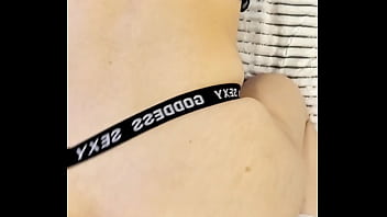 有名インフルエンサー tiiktoker の若い女性の小柄なアナル中出し動画が流出