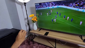 夫の親友とセックスしたのは、彼が試合に負けて、お金を払う必要がなかったので、私がなんて売春婦だというトロフィーを私にくれたからです。