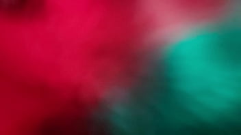 不気味でセクシーな、大きなおっぱいと素敵なお尻を持った刺青のあるピエロの女の子があなたのために特別に潮吹きします