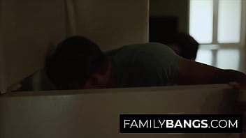FamilyBangs.com ⭐ 献身的な義理の兄弟がおねしょをする、ミリーン・モンロー、ネイサン・ブロンソン
