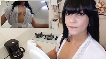 パンティも履かずにシンクの上で足を開いてボールを置いてもいいでしょうか？テーブルの上で四つん這いで、彼はローラのラパダで私の髪に手で激しくパンチして私の尻を向けました！私は愛されるに値すると思います...!!!!私がこのビデオに出演する価値があると思いますか?