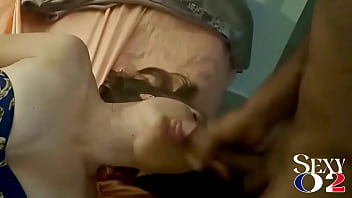 1630 - 黒革のパンツを着たフランス人女、青い綿のコルセット、グレーのサテンのひも、ハイヒール、フェラ、アナル舐め、後背位、顔射