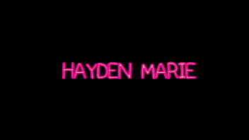 Hayden Marie сосет голову весь день