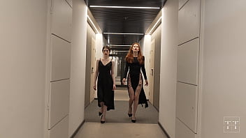 Two sexy vampiresses catch a new guy to play with