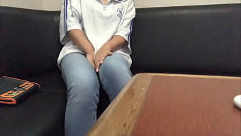 カラ◯ケ屋さんで歌を沢山歌った後に、性欲も処理したくて1人でカラ◯ケでオナニーして性欲処理もしてきました