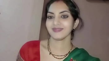 インドのホットな女の子がカフェで大学のボーイフレンドと出会い、ヒンディー語の音声でセックスの瞬間を楽しむ、インドの新人ポルノスター