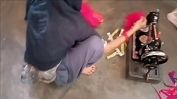デジ猫の毛を取り除く下ネタヒンディー語オーディオインドのチャットシェービングコンプリション
