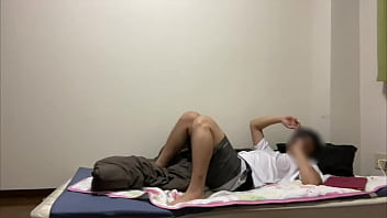 【素人夫婦の夜の営み】普通の夫婦の性交をの◯き見。