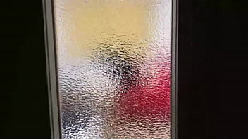 【オナニー・自撮り】旦那に見つからないようにトイレでオナニーする人妻