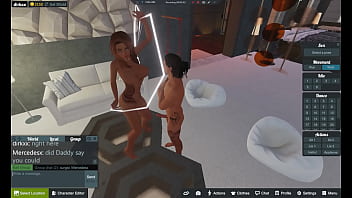 引退したポルノスターのメルセデスが熱い妻とファックおもちゃになる