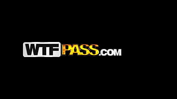 セックス狂のカップルとの素晴らしいアマチュアポルノ-現実のポルノ映画.MP4