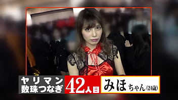 思わず唸る！喘ぐ！男を手だけで昇天させる必殺手コキ人！巨体男にのしかかられるプレスファック！苦しさと快楽を同時に味わいイキ狂う！！！