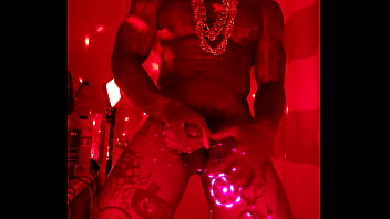 大きな黒い毛深いペニス崇拝ハレルヤ ジョンソン (この Xvideo 帝国の私のレッド チャンネル ハレルヤ ジョンソンをチェックしてください)
