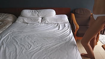 試してみてください - パンツに香りを付けるためにオナニーします