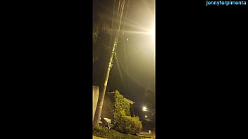 路上で浮気行為をしている人妻のふしだらな女が捕まった、この裏切りの結果を見てください!