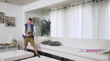 そのボールを見てください、継母さん行きましょう!おお！