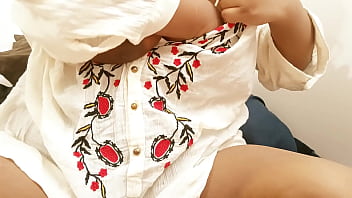 インドのおばちゃんの大きなセクシーなおっぱい