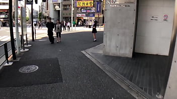 日本のかわいい若い女性アイドルの隠しショット