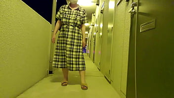 野外オナニーに興奮する人妻のオナニー：フル動画は→https://www.xvideos.red/channels/aika-frau