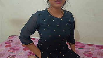 インドのデジ美女は、義理の弟とストッキングをしていた後背位で義理の弟と完全に楽しみます