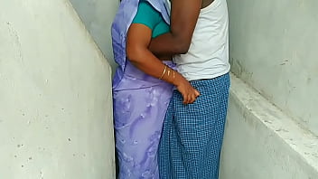 グアバ農園の部屋でインド人とセックスする農園主